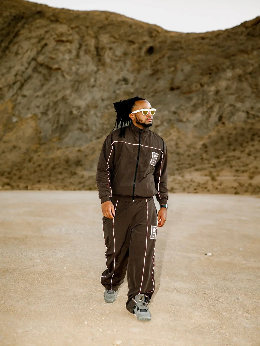 Essential Windbreaker Tracksuit Black